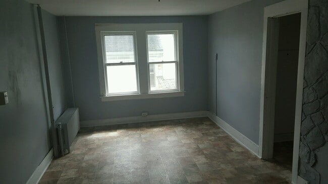 502 Oak Hill Ave in Endicott, NY - Building Photo - Building Photo