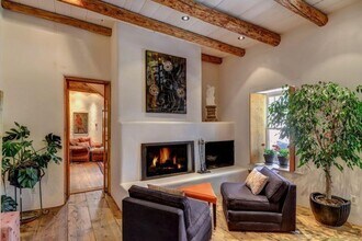 1520 Cerro Gordo Rd in Santa Fe, NM - Building Photo - Building Photo