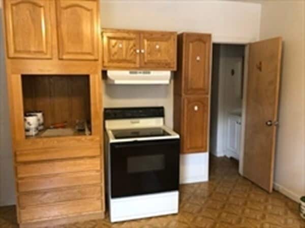 110 Daniels St in Fitchburg, MA - Building Photo - Building Photo