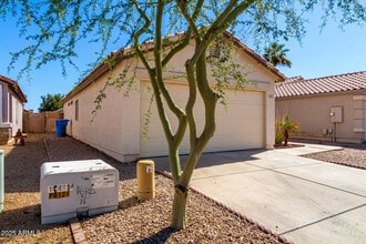 8339 W Elm St in Phoenix, AZ - Building Photo - Building Photo