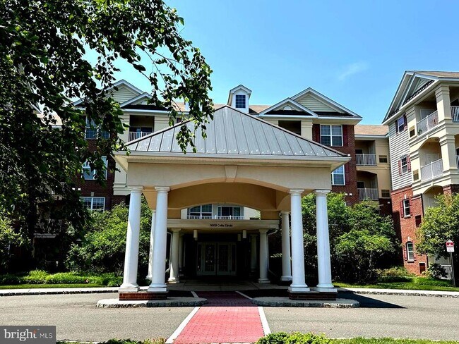 1424 Colts Cir in Lawrence Township, NJ - Foto de edificio - Building Photo
