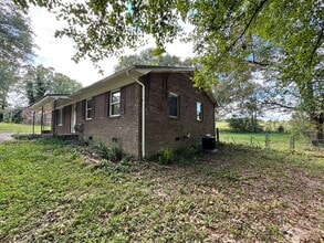 410 Meadow Ln in Kings Mountain, NC - Building Photo - Building Photo