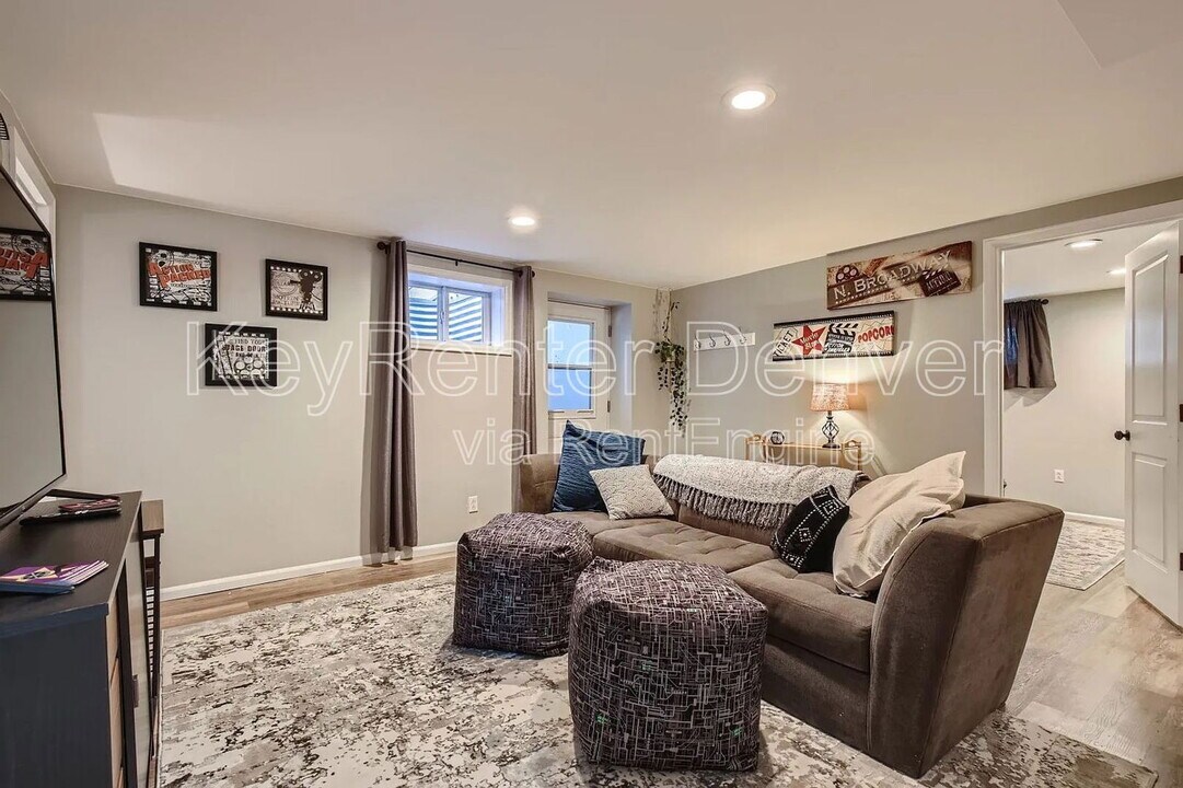 5327 Independence St in Arvada, CO - Building Photo