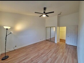 5155 W Tropicana Ave, Unit 1000 in Las Vegas, NV - Building Photo - Building Photo