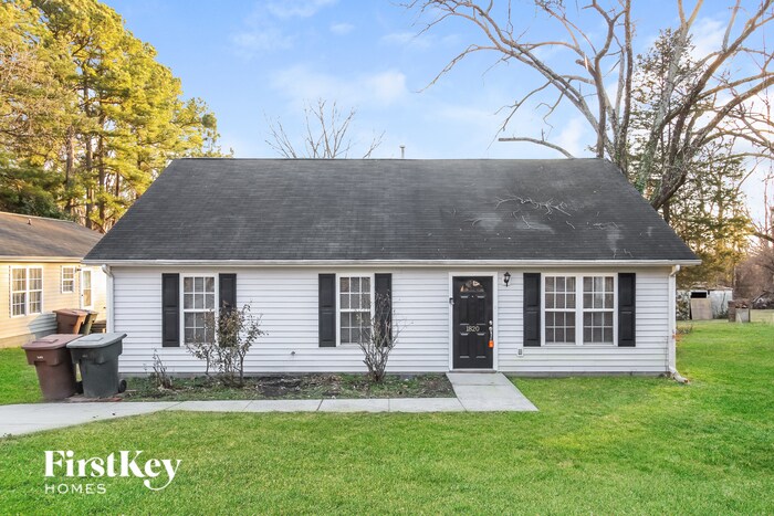 1820 Willora St in Greensboro, NC - Building Photo