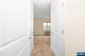 10 Madison Ave in Cresskill, NJ - Building Photo - Building Photo