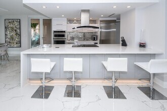 120 SE 5th Ave in Boca Raton, FL - Building Photo - Building Photo