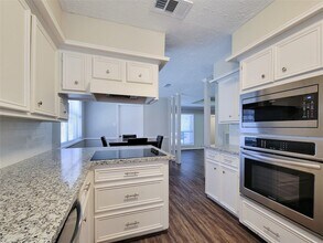 6606 Brittany Park Ln in Houston, TX - Building Photo - Building Photo