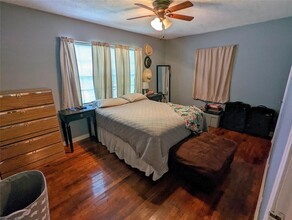 208 Melbourne St in Houston, TX - Foto de edificio - Building Photo