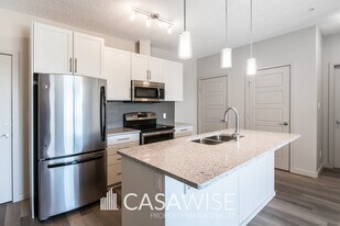 1144-1144 Adamson Dr SW in Edmonton, AB - Building Photo