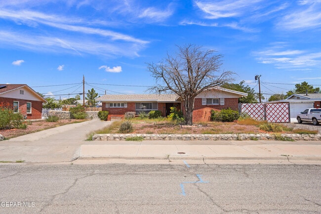property at 9532 Waverly Dr