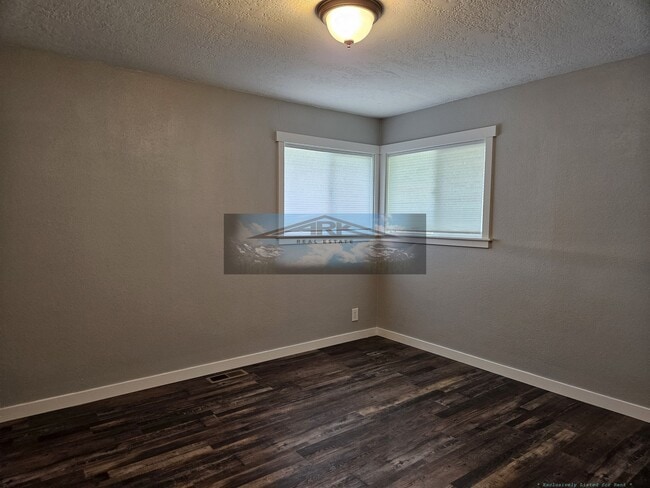 53311 W Lane Rd in Scappoose, OR - Building Photo - Building Photo