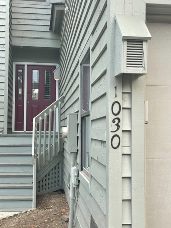 property at 1030 Marsh Ct Ln