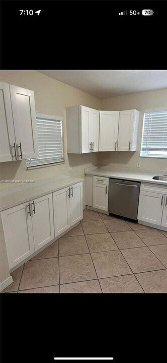 1820 Scott St in Hollywood, FL - Building Photo