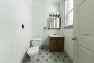 385 Woodruff St in Pittsburgh, PA - Building Photo - Building Photo