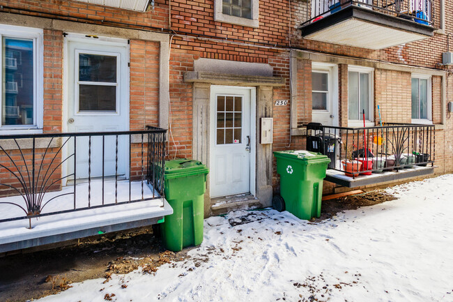 250 Saint-Jacques St in Lachine, QC - Building Photo - Building Photo