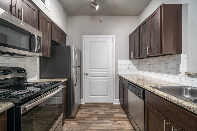 The Cape in Tomball, TX - Foto de edificio - Interior Photo