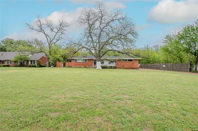 1508 W Abram St in Arlington, TX - Foto de edificio