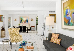 1818 N Berne Dr in Palm Springs, CA - Building Photo