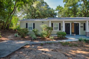 267 E Burgess Rd in Pensacola, FL - Building Photo