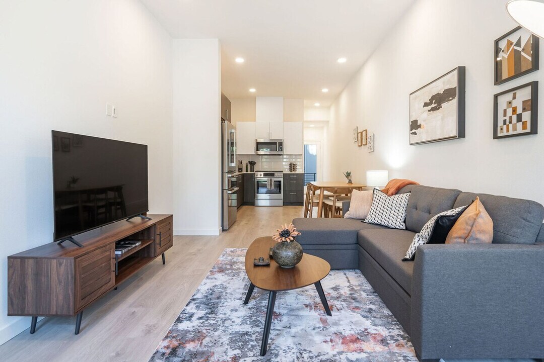 1827 14th Ave in Seattle, WA - Building Photo