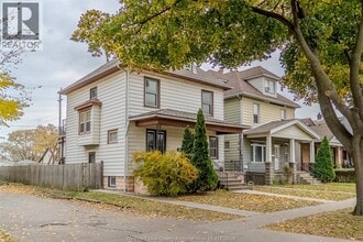 1086 Howard Ave in Windsor, ON - Building Photo - Building Photo