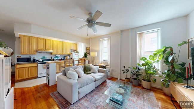 property at 132 Ludlow St