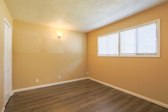 Skyview Apartments in Newton, KS - Building Photo - Interior Photo