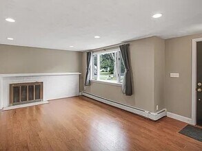 6 Dwight Ave in Natick, MA - Building Photo - Building Photo