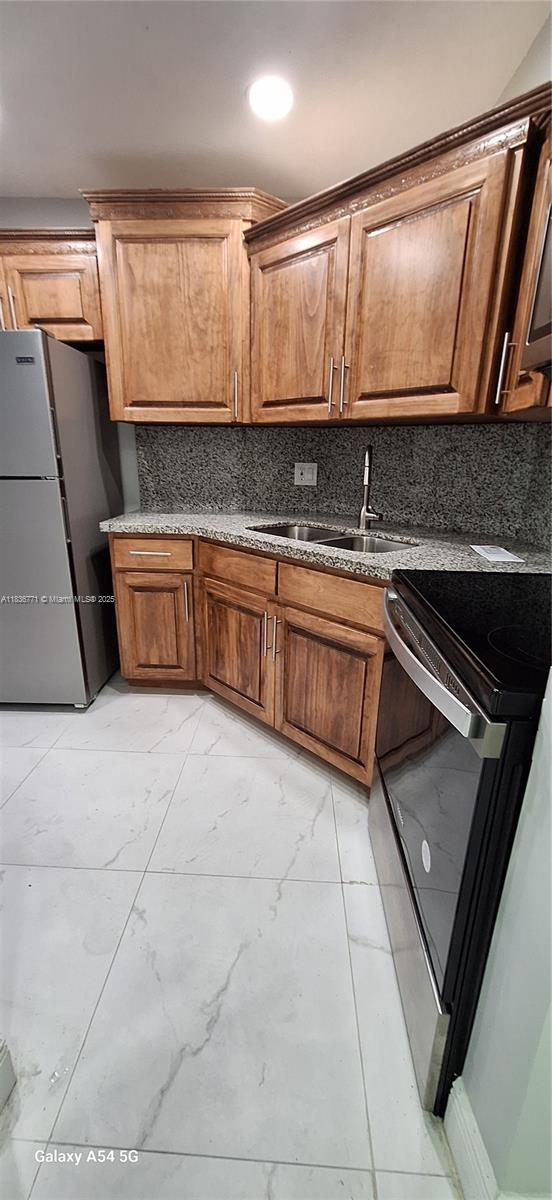 3300 Spanish Moss Terrace in Lauderhill, FL - Building Photo - Building Photo