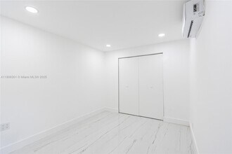 8281 NE 2nd Ct in Miami, FL - Building Photo - Building Photo
