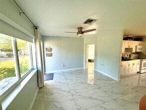 6100 Madison St in Hollywood, FL - Building Photo - Building Photo