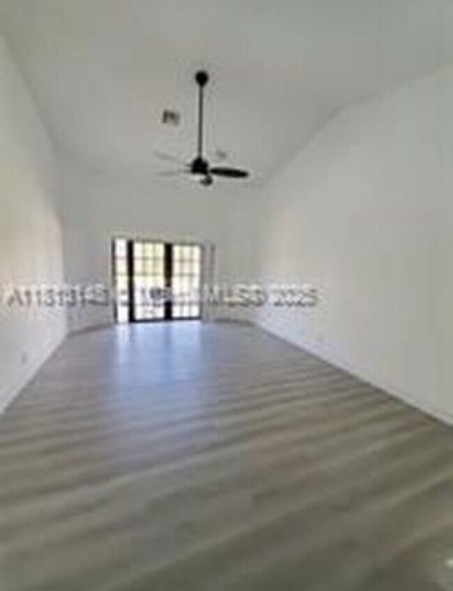 9733 NW 52nd Pl in Coral Springs, FL - Building Photo - Building Photo