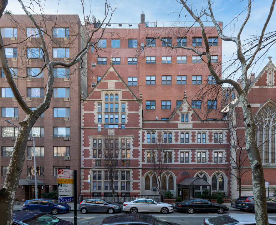 The Greentree in New York, NY - Building Photo