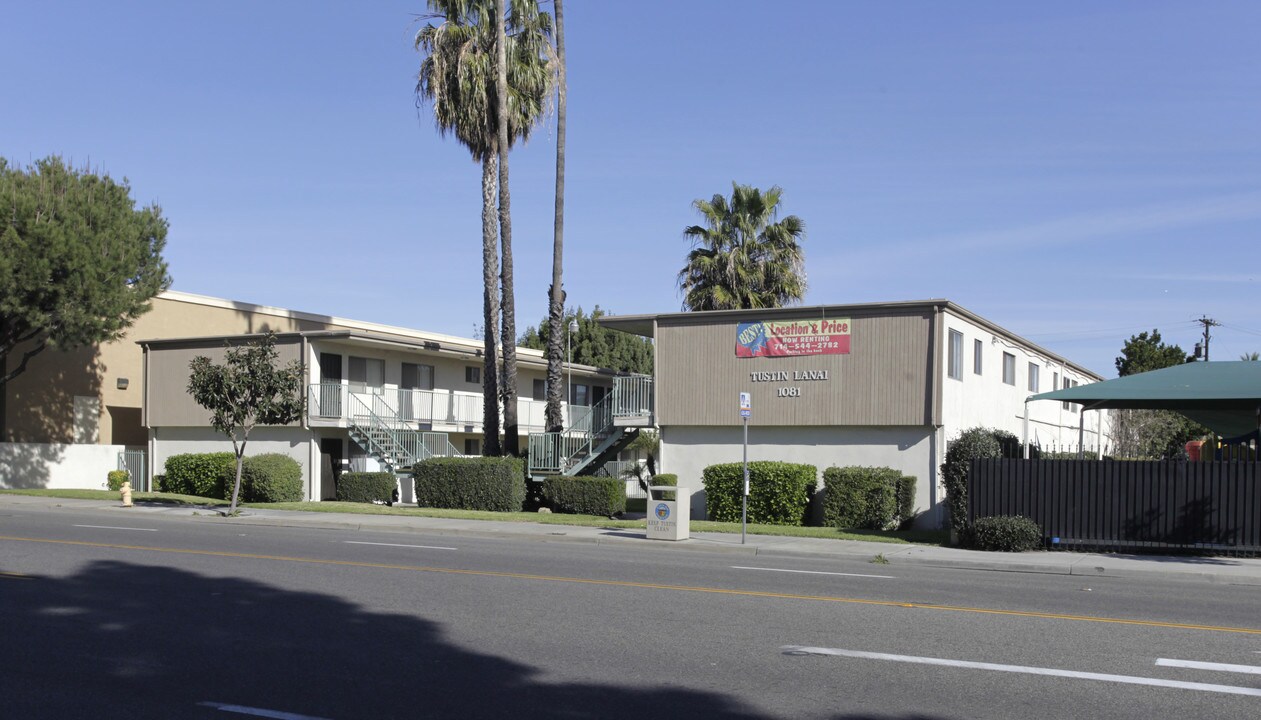 TUSTIN LANAI APARTMENTS in Tustin, CA - Foto de edificio