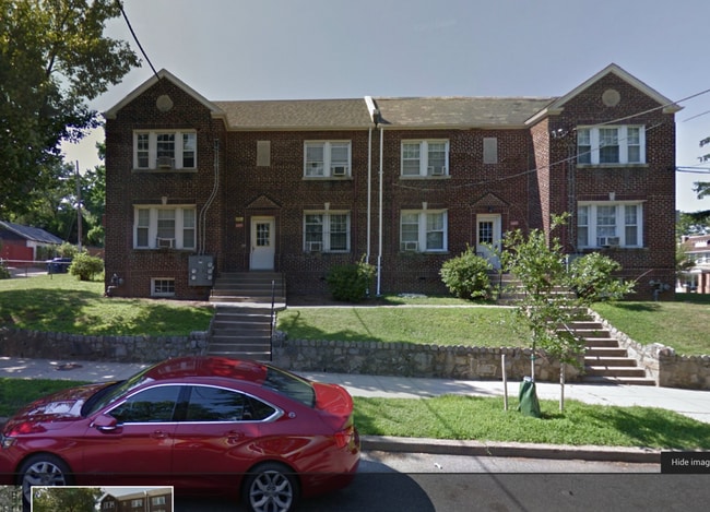 2203 Q St SE in Washington, DC - Building Photo - Building Photo