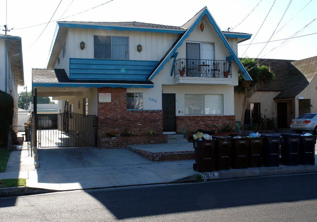 11876 Truro Ave in Hawthorne, CA - Building Photo