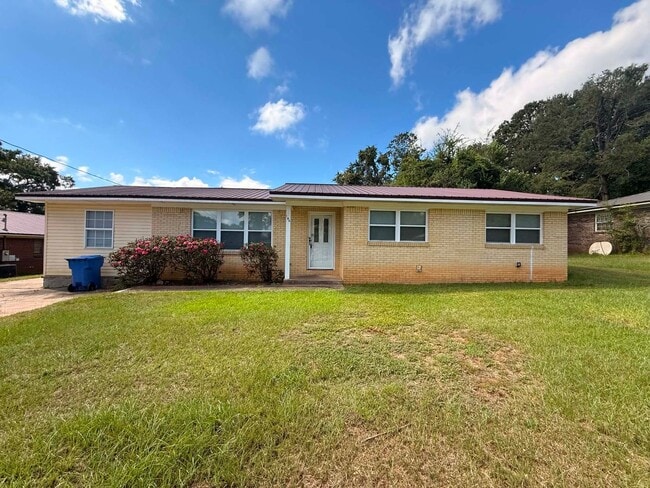 property at 104 Yellowleaf Dr