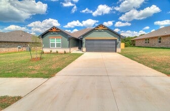 4645 Lincoln St in Harrah, OK - Building Photo - Building Photo