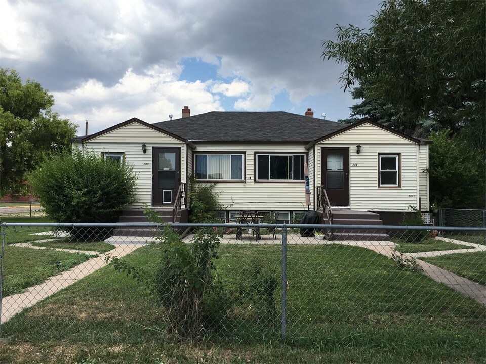 800 E 4th St-Unit -2 in Cheyenne, WY - Building Photo