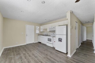 1340 W 35th St in West Palm Beach, FL - Building Photo - Building Photo