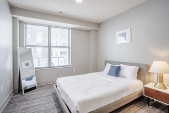 121 E Freedom Way, Unit ID1439242P in Cincinnati, OH - Foto de edificio - Building Photo