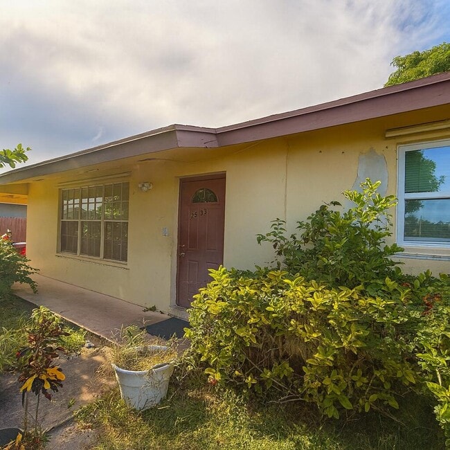 property at 2533 Dolphin Dr