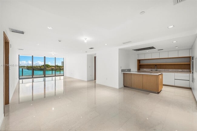 1135 103rd St, Unit # 505 in Bay Harbor Islands, FL - Building Photo - Building Photo