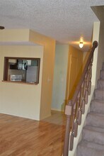 800 W Collins St in Denton, TX - Building Photo - Building Photo
