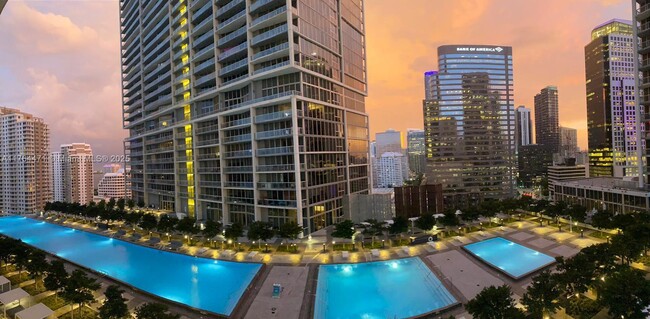 475 Brickell Ave in Miami, FL - Building Photo - Building Photo