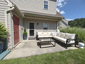 373 Stonehedge Ln in Mechanicsburg, PA - Building Photo - Building Photo