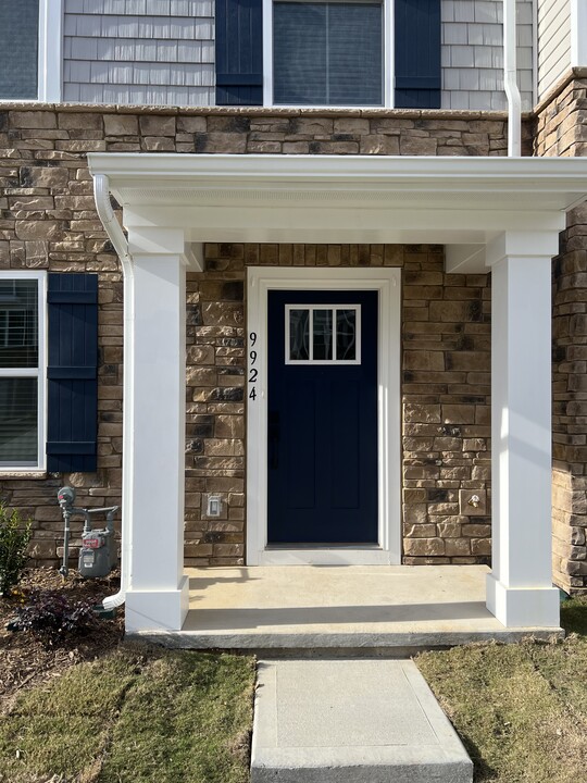 9924 Violets Dream St NW in Huntersville, NC - Foto de edificio
