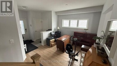 135 Juneberry Rd in Thorold, ON - Building Photo - Building Photo