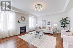 156 Ben Sinclair Ave in East Gwillimbury, ON - Building Photo - Building Photo